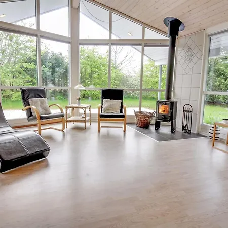 Valentin - 400m To The Fjord By Interhome Feriehus