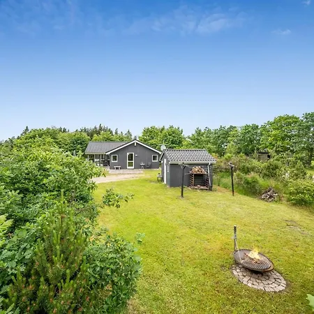 Valentin - 400m To The Fjord By Interhome *
